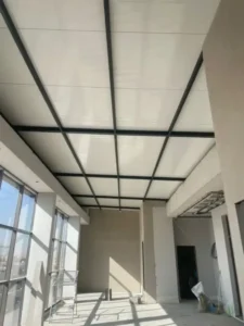 تركيب-سقف-ساندوتش-بانل-1-767x1024